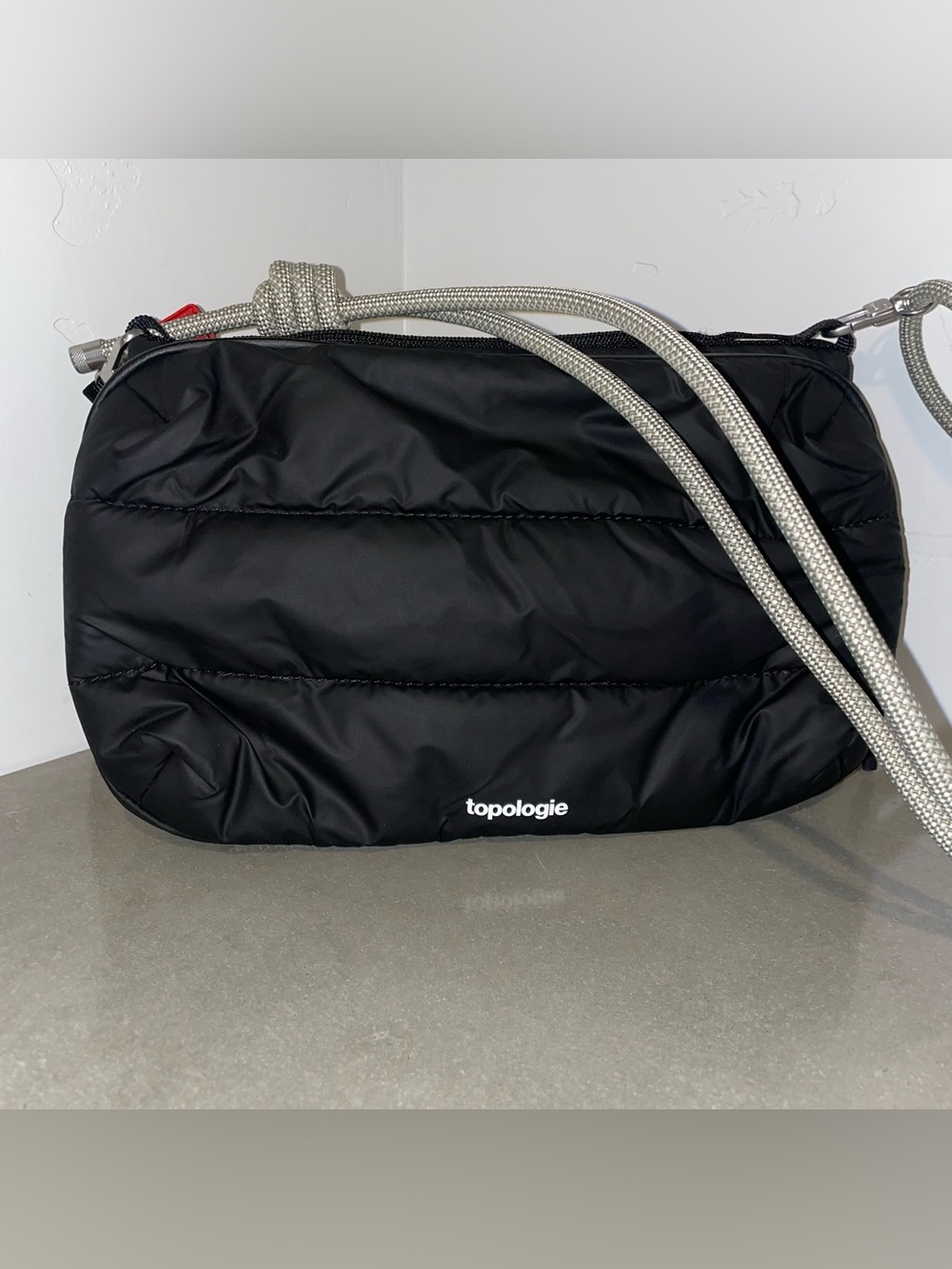 Topologie Bottle Sacoche Large Puffer